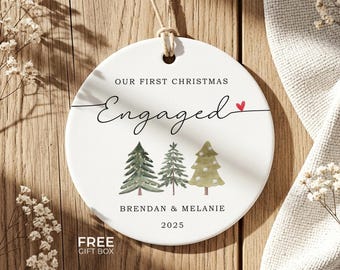 Personalisierte Verlobung Ornament, individuelles Verlobungsgeschenk, erstes Weihnachten verlobt, Verlobung Andenken