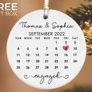 Gepersonaliseerde betrokken ornament, aangepaste betrokkenheid ornament, paren ornament, verlovingscadeau, eerste kerst verloofd, verloofde aankondiging