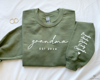 Gepersonaliseerde oma sweatshirt Est jaar met kleinkinderen namen op mouw, Moederdag cadeau, verjaardagscadeau voor oma, nieuwe oma trui