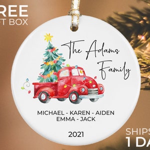 Personalisierte Familie Weihnachten Ornament, Familie Weihnachtsandenken, Familie Weihnachtsgeschenk, Roter LKW Keramik Verzierung, 2021 Verzierung