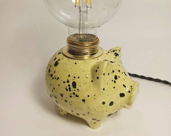 Handmade ceramic / stoneware lamp. Glazed in yellow and black