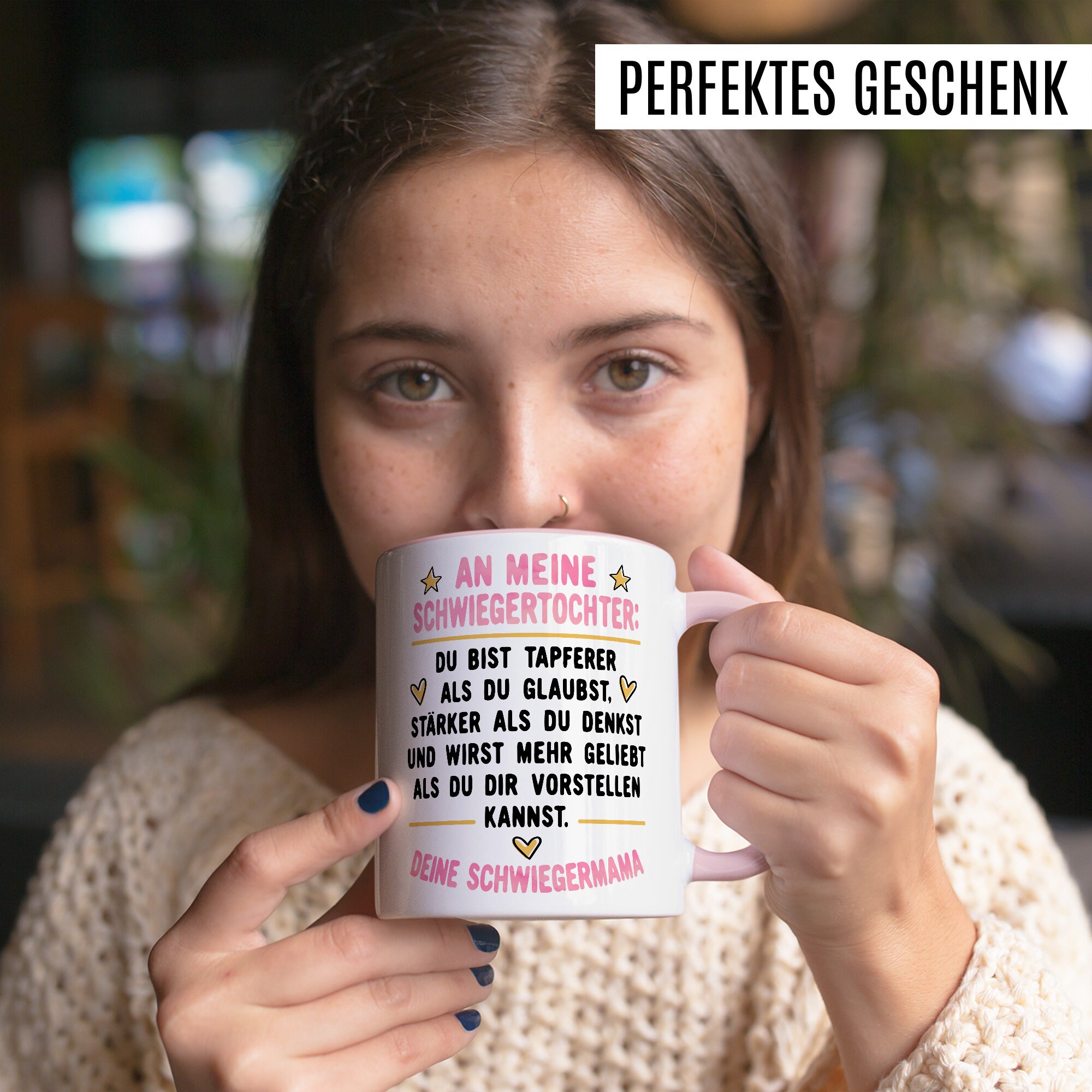 Tazza Regalo Per Suocera Con Scritta 'Altre Mamme Sicuriche - Tu' – Tazza Da Caffè 330 Ml In Ceramica, Stampata Su Entrambi I Lati, Lavabile In Lavastoviglie, Fatta A Mano In Germania - 3