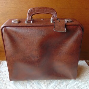 Valise vintage/Mallette Olympiade sarayevo /Jeux olympiques d’hiver de 1984/ Bagages vintage/ Sac à main vintage / Yougoslavie