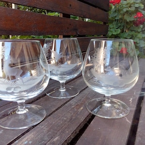 XXL Huge Hand Engraved Glasses / Animal Engraving / Hunting Theme Wine Glasses / Handmade / Rarity Wine Glasses/Set of 3