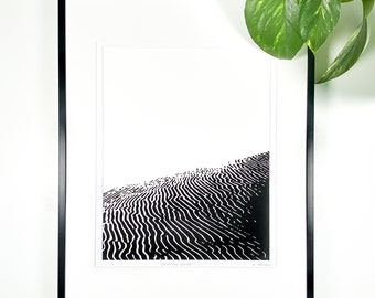 Grabado en linóleo "Arenas movedizas": Arte minimalista de playa, 28 x 35,5 cm, con doble paspartú, sin marco.