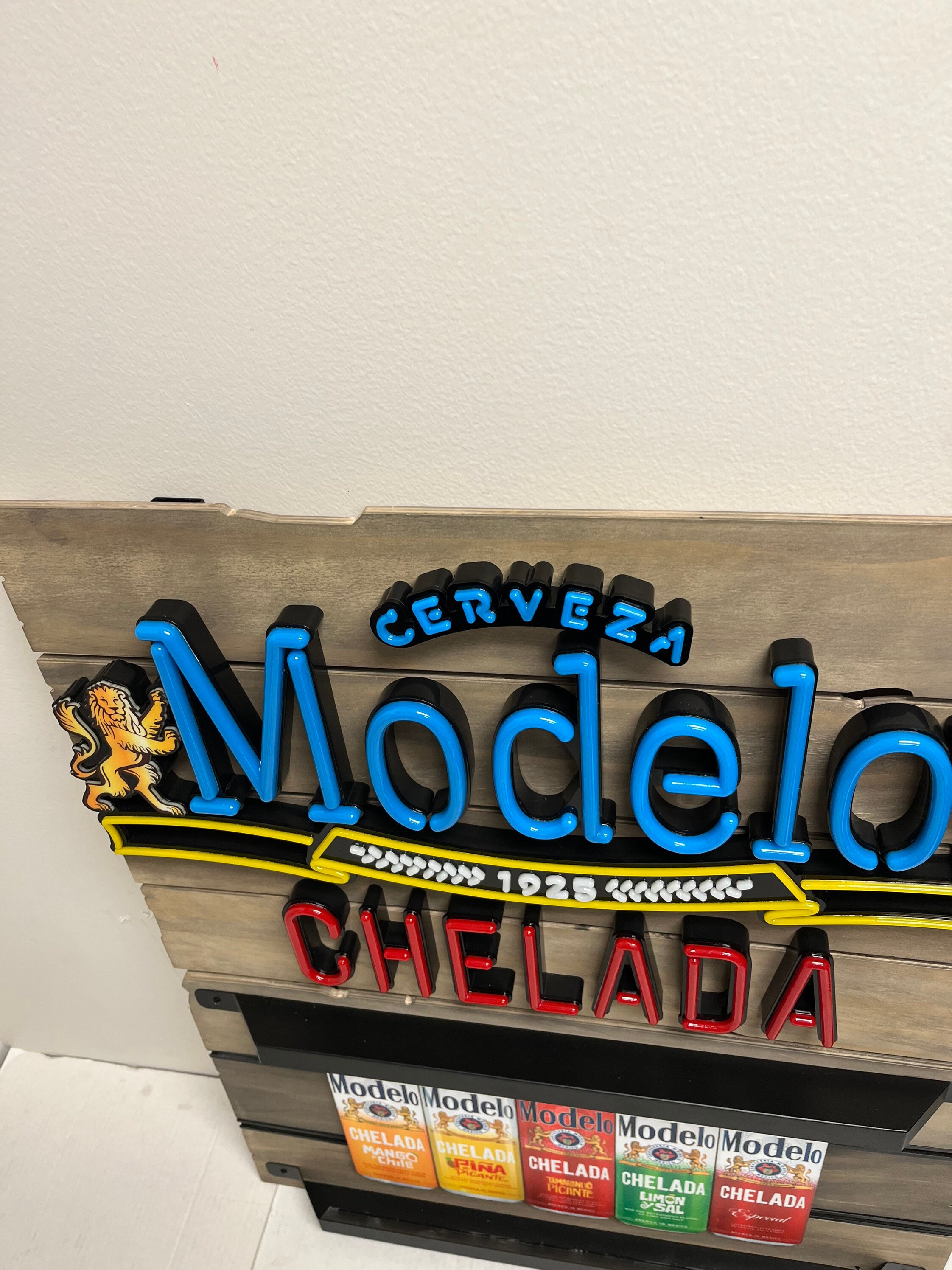 Modelo Especial Chelada Cerveza Advertisement 3D Cooler Door Display 8 3/4  Tall