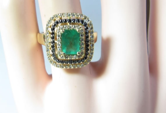 Solid 14k Gold Ring with Green Emerald Cut Natura… - image 4