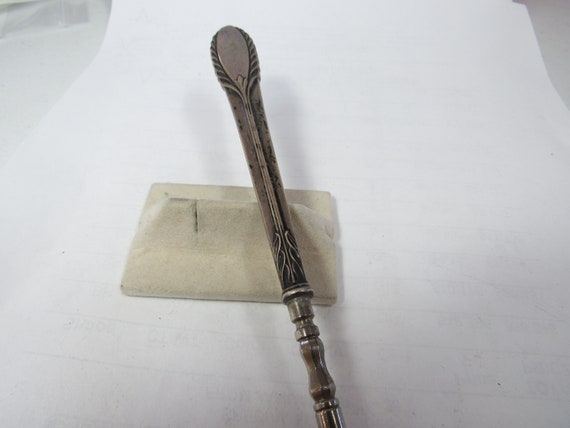 STERLING HANDLE VICTORIAN Button Hook Tool / Device 