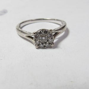Solid 10k White GOLD Ring with 9 Round Brilliant Cut Natural Diamonds