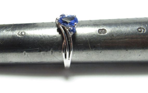 Sterling SILVER Ring with Pear Shape Natural Tanz… - image 3