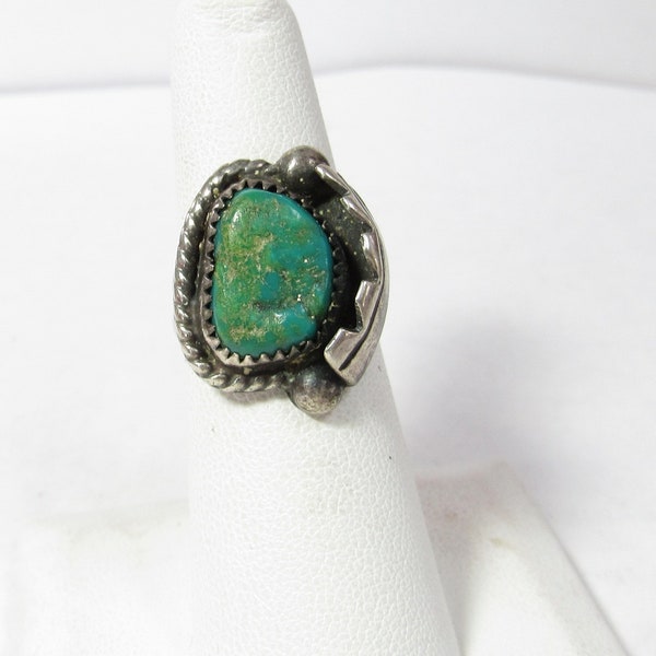 Native American OLD PAWN Solid Sterling SILVER Ring with Green Turquoise by S. Watson