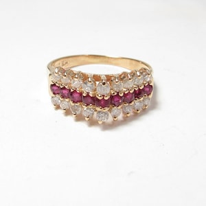 Vintage 14k Solid GOLD Ring w / Red Natural Rubies & Diamonds