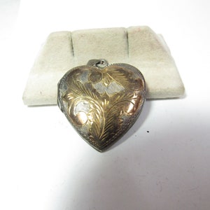 VINTAGE Sterling Silver Heart locket Pendant HAND ENGRAVED 1940s image 1