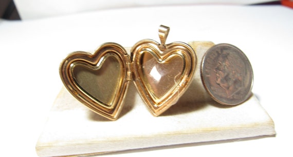 Vintage 14k GOLD Heart Locket with Natural Diamon… - image 3