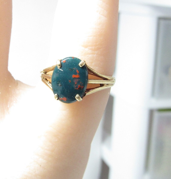 Solid 10k GOLD Ring with Oval Natural Bloodstone … - image 1
