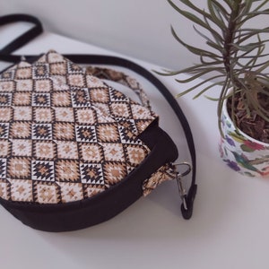 Bozena Saddle Bag / PDF Sewing Pattern / Round Crossbody Bag With a Flap / Allsewpetite image 6