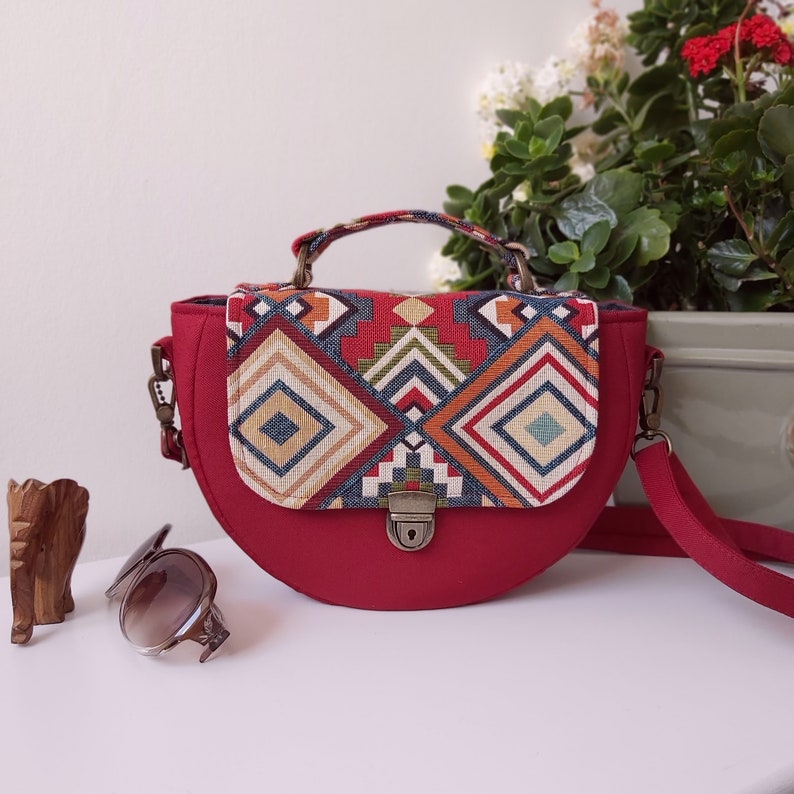 Bozena Saddle Bag / PDF Sewing Pattern / Round Crossbody Bag With a Flap / Allsewpetite image 1