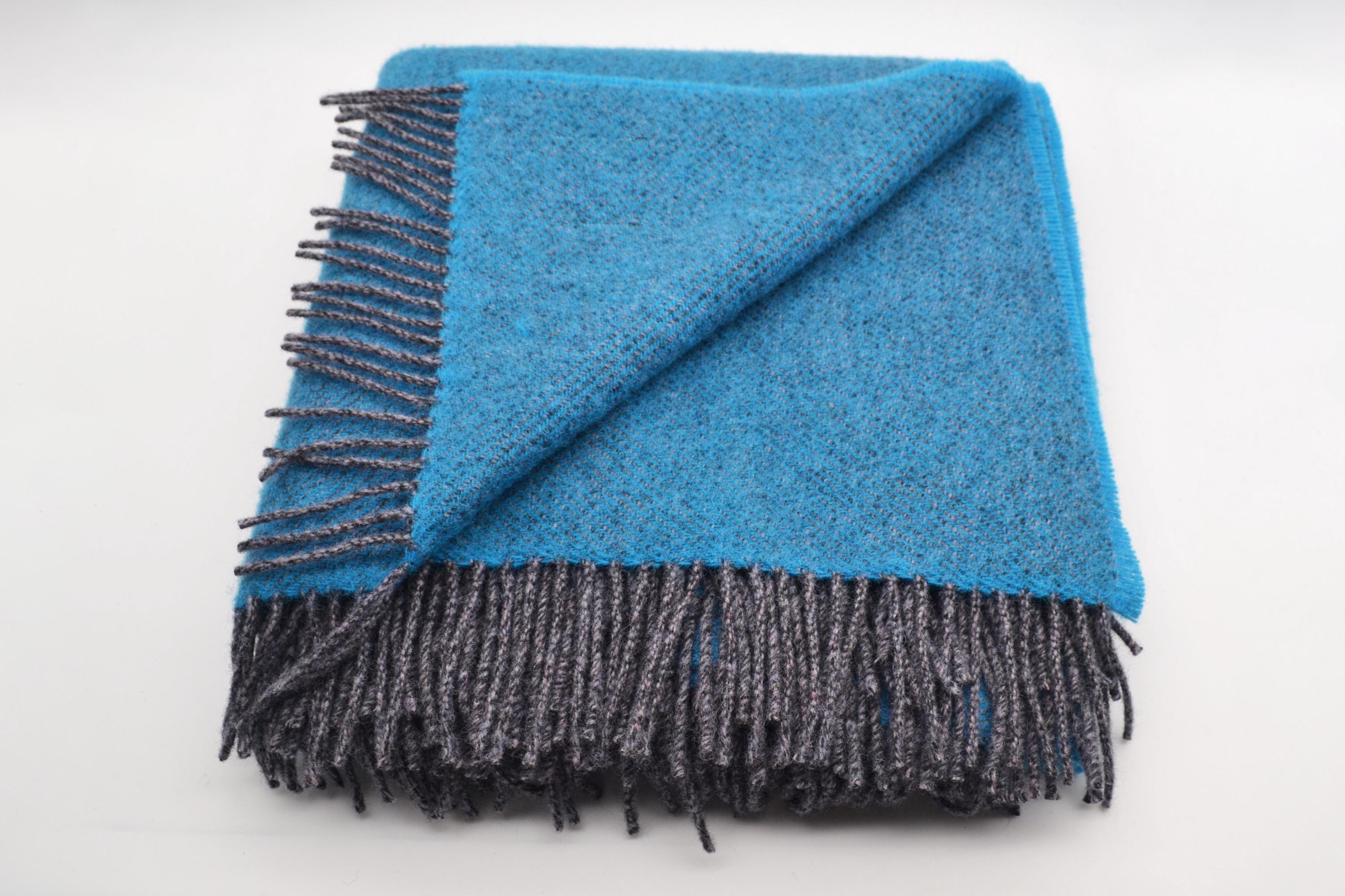 URBANARA Tagesdecke Lixa – 100% Reine Baumwolle, Petrol, Texturiertes