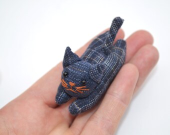 Handmade Blue Tweed Curious Cat Pin Brooch