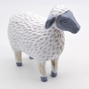 Small Sheep Carved Ornament/Decoration/Beautiful Gift