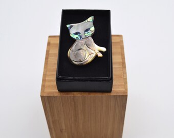 Modern Minimalist Silver Tone Blue/Green Shell Sitting Cat Brooch