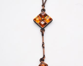 Collar vintage Art Déco de bronce y colgante cúbico naranja