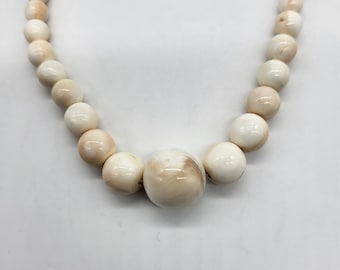 Vintage Marbled White/Cream Glass Beaded Necklace