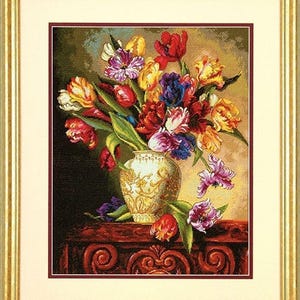 Dimensions / 70-35305 Parrot Tulips / Cross Stitch Kit