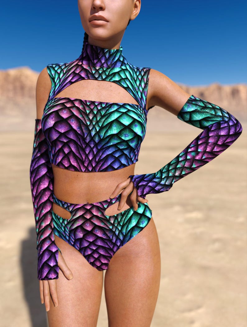 Top corto con cutout rave: top corto trasparente per festival, outfit psichedelico immagine 2