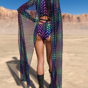 Top corto con cutout rave: top corto trasparente per festival, outfit psichedelico immagine 3