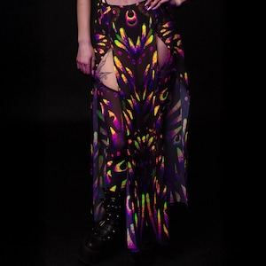 UV-reactieve roze raverok, doorschijnende rok met psychedelische mesh, transparante lange stofdoekrok voor rave, transparante festivalrok met doorschijnende mesh, doorzichtige rok