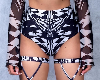 Shorts de cintura alta para festivales: atuendo psicodélico y sexy para raves