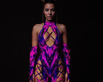 Tuta UV Rave: abito da festival con ritagli psichedelici
