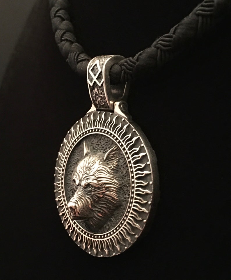 Men's Viking Wolf Head Pendant Necklace