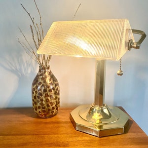 RARE Ripple Glass Shade Bankers Lamp | Vintage Brass Desk Lamp with Clear Ribbed Glass Shade | 1980s Banker&#39;s Style Office Desk Light Lamp