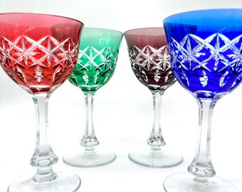 Hermoso corte de color para borrar los corvejones de vino en forma de campana / coloridas copas de vidrio boho vintage / copas de vino de tulipán superpuestas de color conjunto de 4