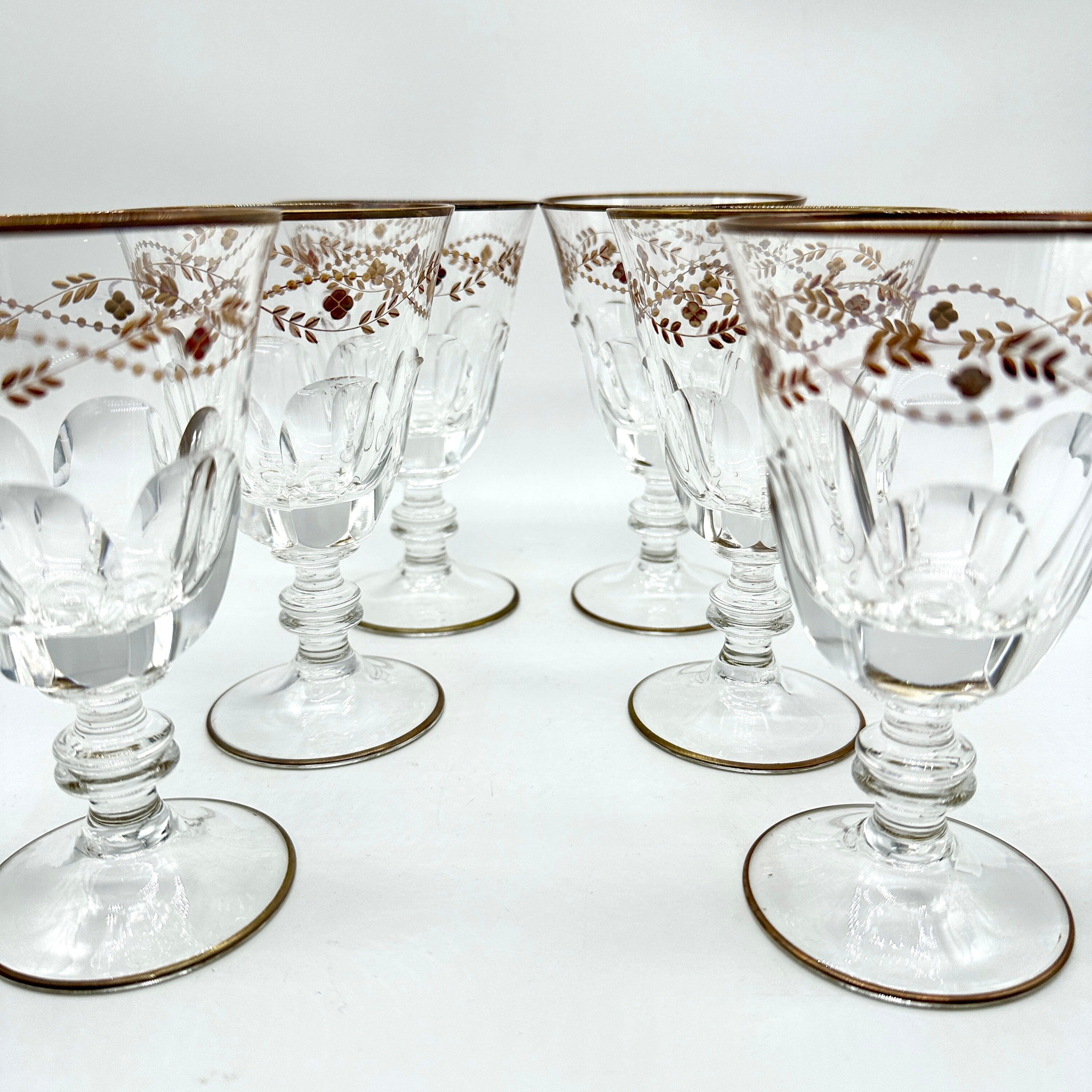 ボヘミア クヴェトナ コーディアル グラス | ブロンズ リム カクテル