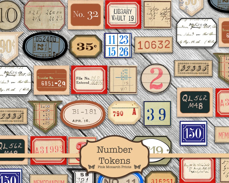 Op de afbeelding: Een verzameling vintage-stijl nummertokens met verschillende kleuren en ontwerpen. De tokens bevatten nummers, letters en woorden zoals "Library Vault", "Transfer No.", "File No.", "Bi-181", "QL562 M48", "Memorandum" en "Number Tokens".