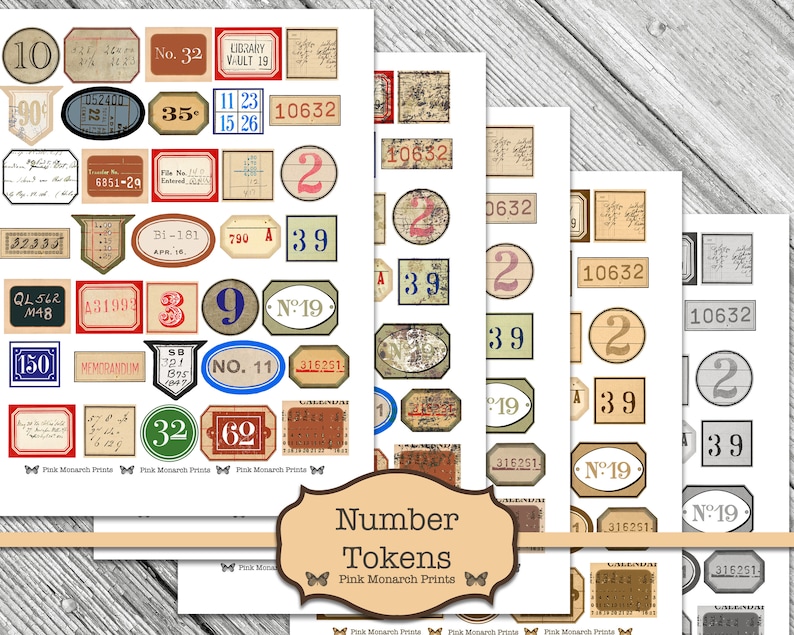 Op de afbeelding: Een set printbare nummertokens in verschillende stijlen en kleuren. De tokens bevatten nummers van 2 tot en met 39, sommige met het woord "Nr." voor het nummer. De tokens zijn ontworpen om er vintage en verweerd uit te zien, met een verscheidenheid aan lettertypen en texturen.