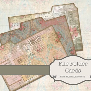 Op de afbeelding: Vier vintage-stijl file folder kaarten met een bloemenpatroon en tekst. De kaarten zijn gelabeld met "Big Sale", "BRYAR BROTH", "FASX TE" en "SCALE". De tekst "File Folder Cards" en "PINK MONARCH PRINTS" is afgedrukt op een banner onder de kaarten.