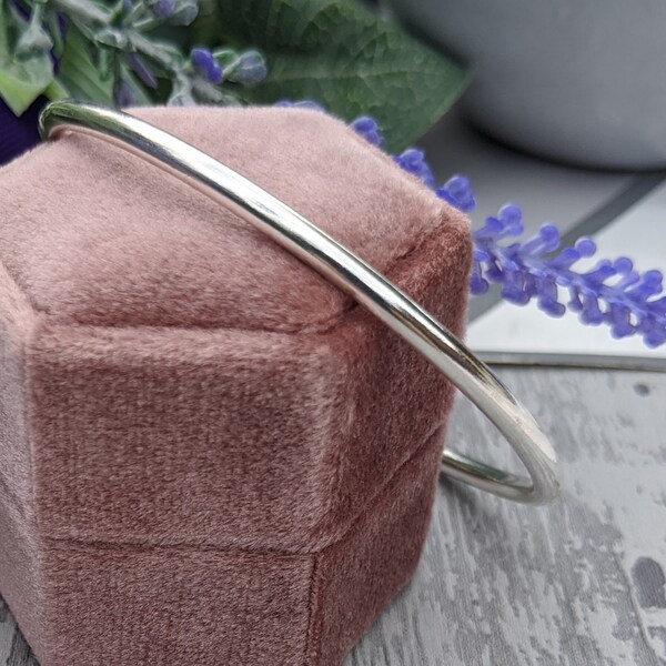 Size Small Chunky Round Sterling Silver Bangle Bracelet