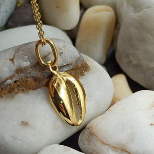 dainty SeaShell solid gold 14k,Shell Necklace,Valentine Gift,dainty Shell Necklace,gift For Women,necklace for gift,summer necklace,pendants