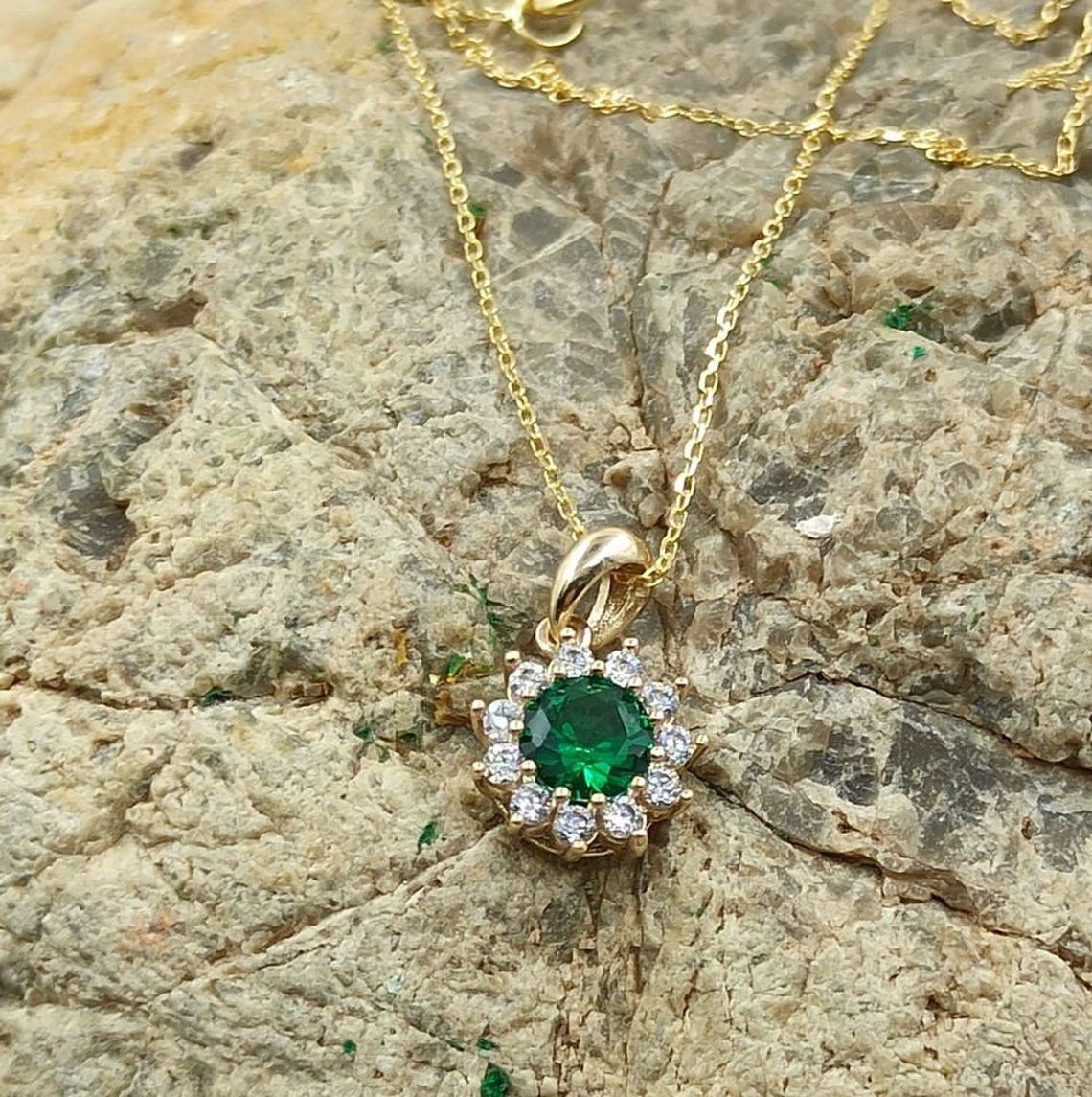 Collar de esmeralda oro sólido 14k colgante de esmeralda Etsy