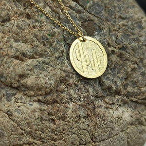 繊細なサボテンネックレス、純金 14k、ギフト用ネックレス、小さなサボテンペンダント、小さなサボテンネックレス、本物の金サボテン、ギフト用ネックレス
