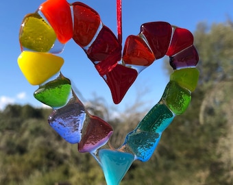 The small glass heart glass picture sun catcher