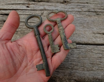 x3 antique solid brass keys, genuine 1800s barrel keys