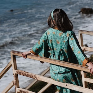 Organic Cotton Bali Batik  caftan kimono robe . Bali Java Batik vacation kimono robe . caftan kimono robe present with Travel Spirit
