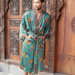 Herren Kimono Robe Long - Handgefertigte Türkis Robe mit Silk Touch, einzigartigem Batik-Design für lässigen Luxus und Stil