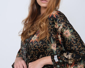 Atlas Silk-Blend Short Kimono Robe, Bali Batik, Long Sleeve, One-Piece . Size S/M