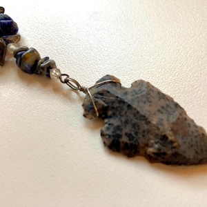 Handmade Sodalite Arrowhead Necklace: Honey & Black Suede